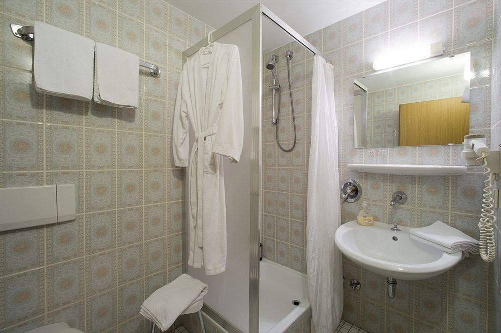 Landhotel Sauerlaender Hof Eslohe Extérieur photo