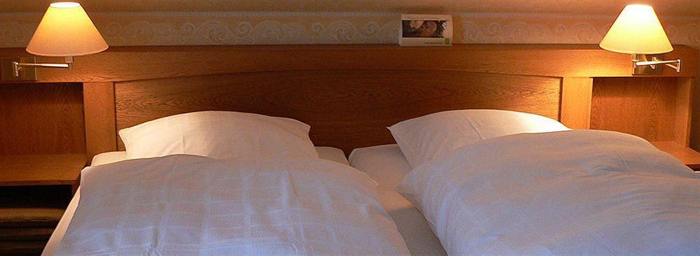 Landhotel Sauerlaender Hof Eslohe Extérieur photo