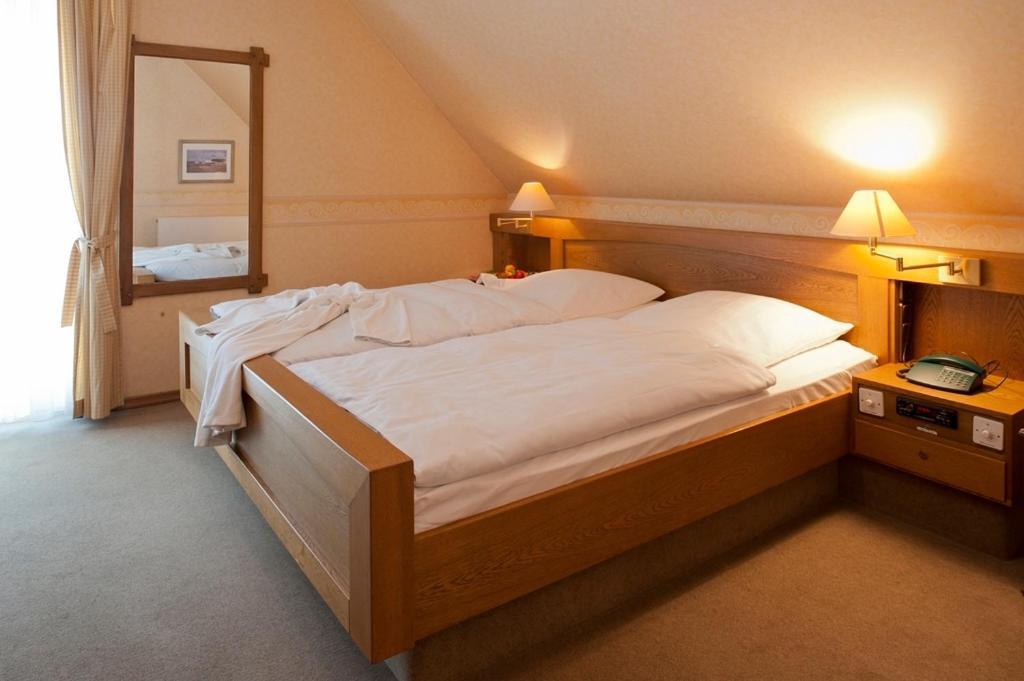 Landhotel Sauerlaender Hof Eslohe Chambre photo