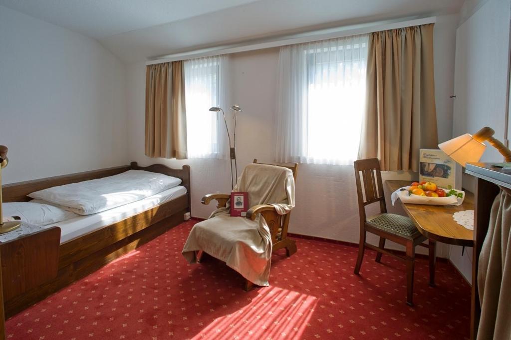 Landhotel Sauerlaender Hof Eslohe Chambre photo